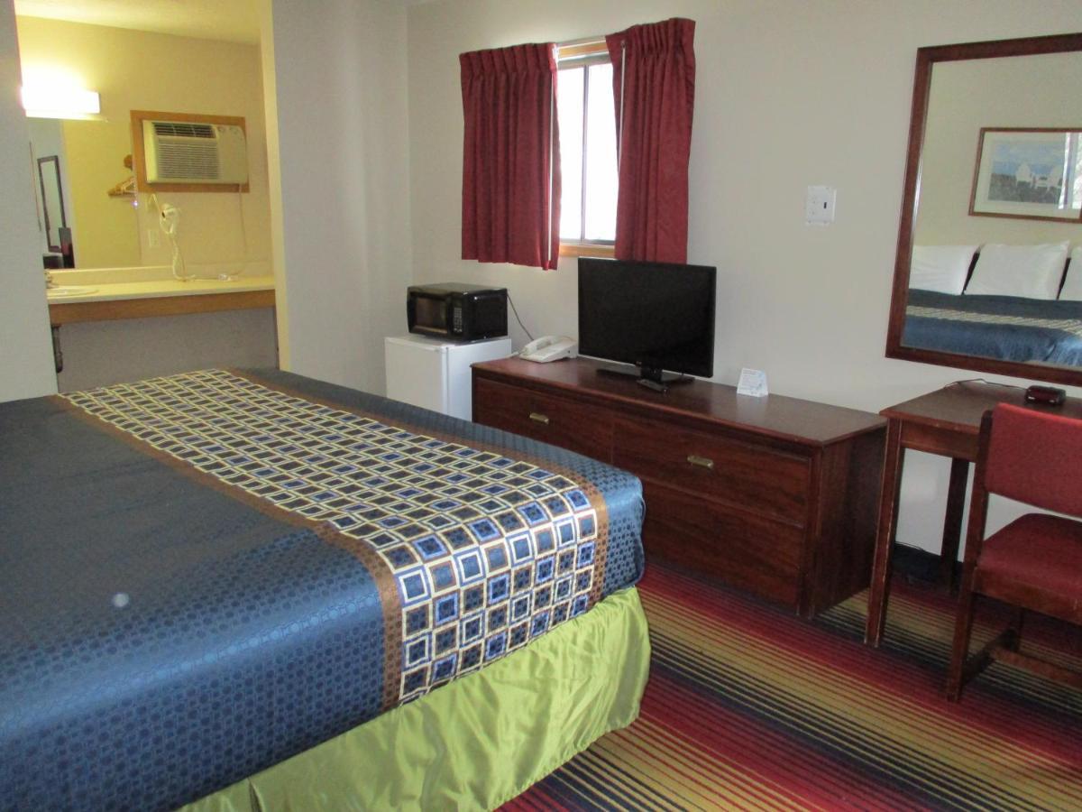 Travelodge By Wyndham Spirit Lake/Okoboji Ngoại thất bức ảnh