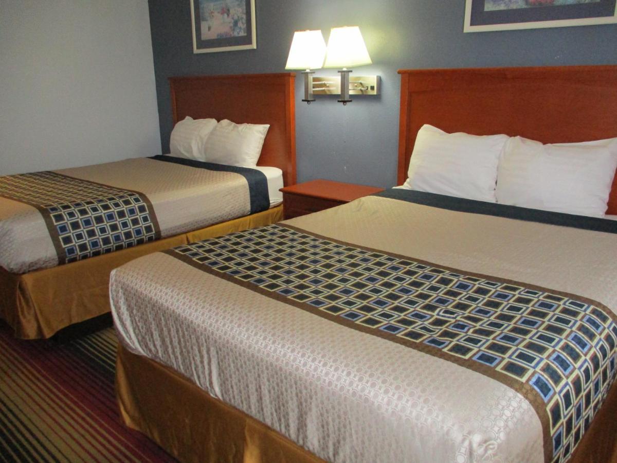 Travelodge By Wyndham Spirit Lake/Okoboji Ngoại thất bức ảnh