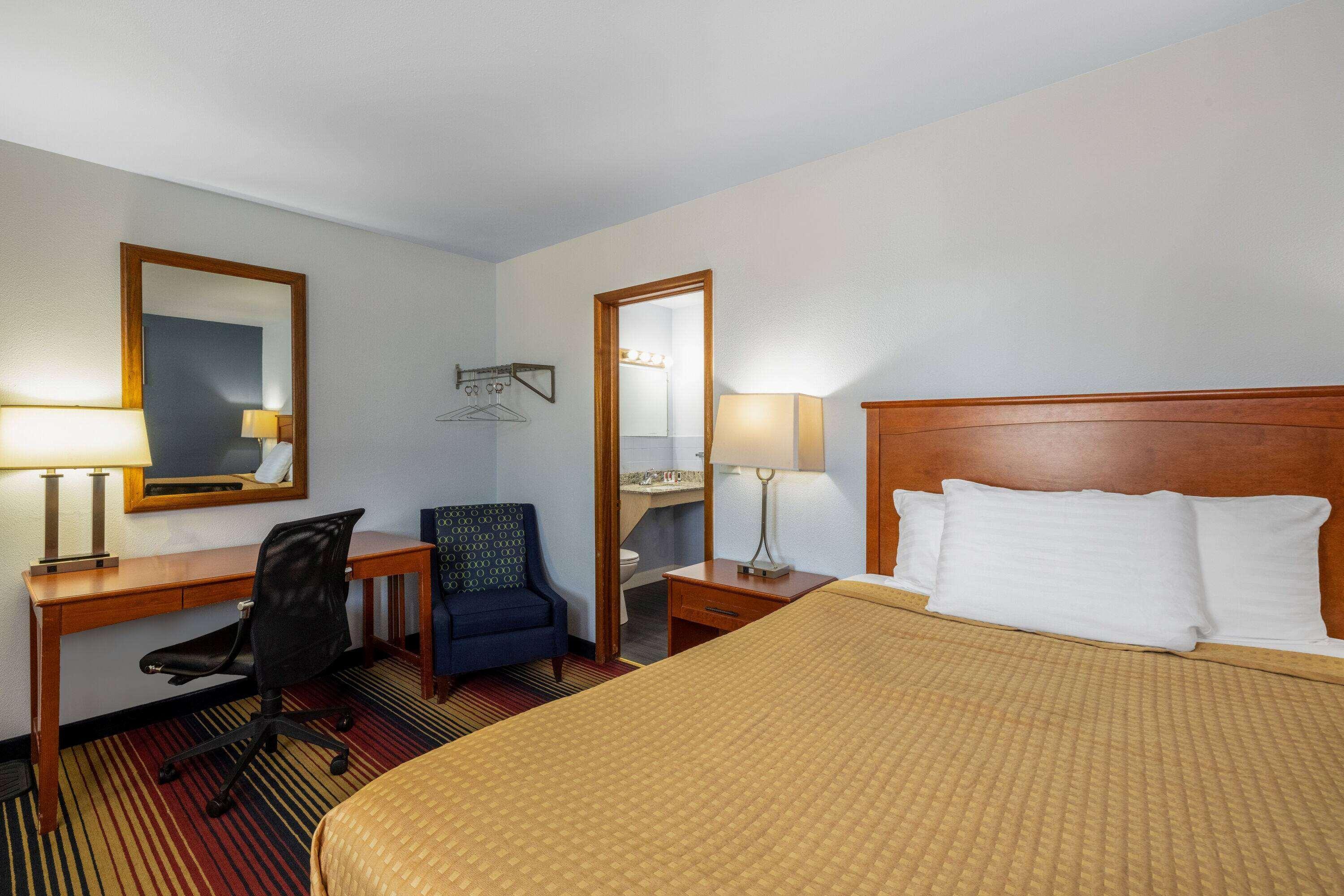 Travelodge By Wyndham Spirit Lake/Okoboji Ngoại thất bức ảnh