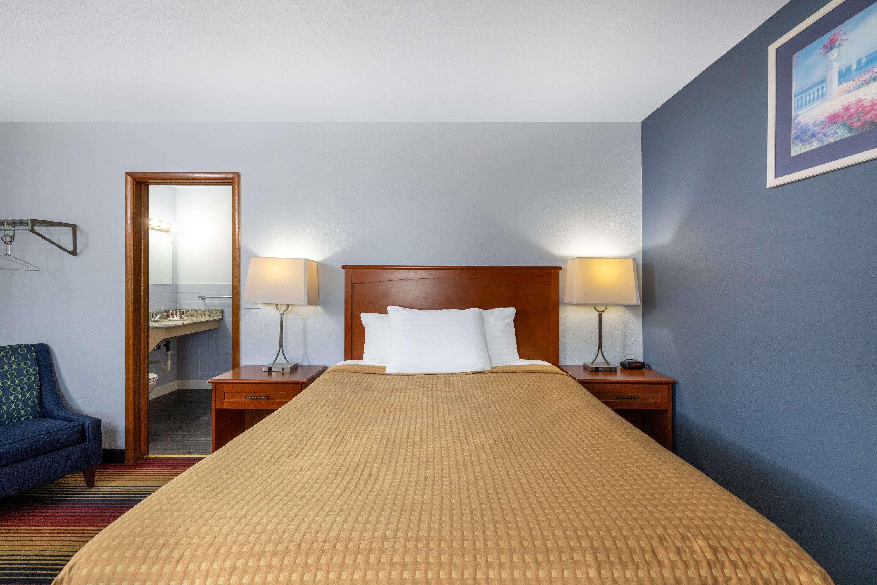 Travelodge By Wyndham Spirit Lake/Okoboji Ngoại thất bức ảnh