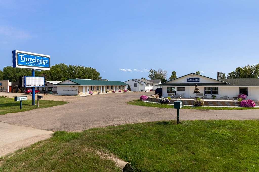 Travelodge By Wyndham Spirit Lake/Okoboji Ngoại thất bức ảnh