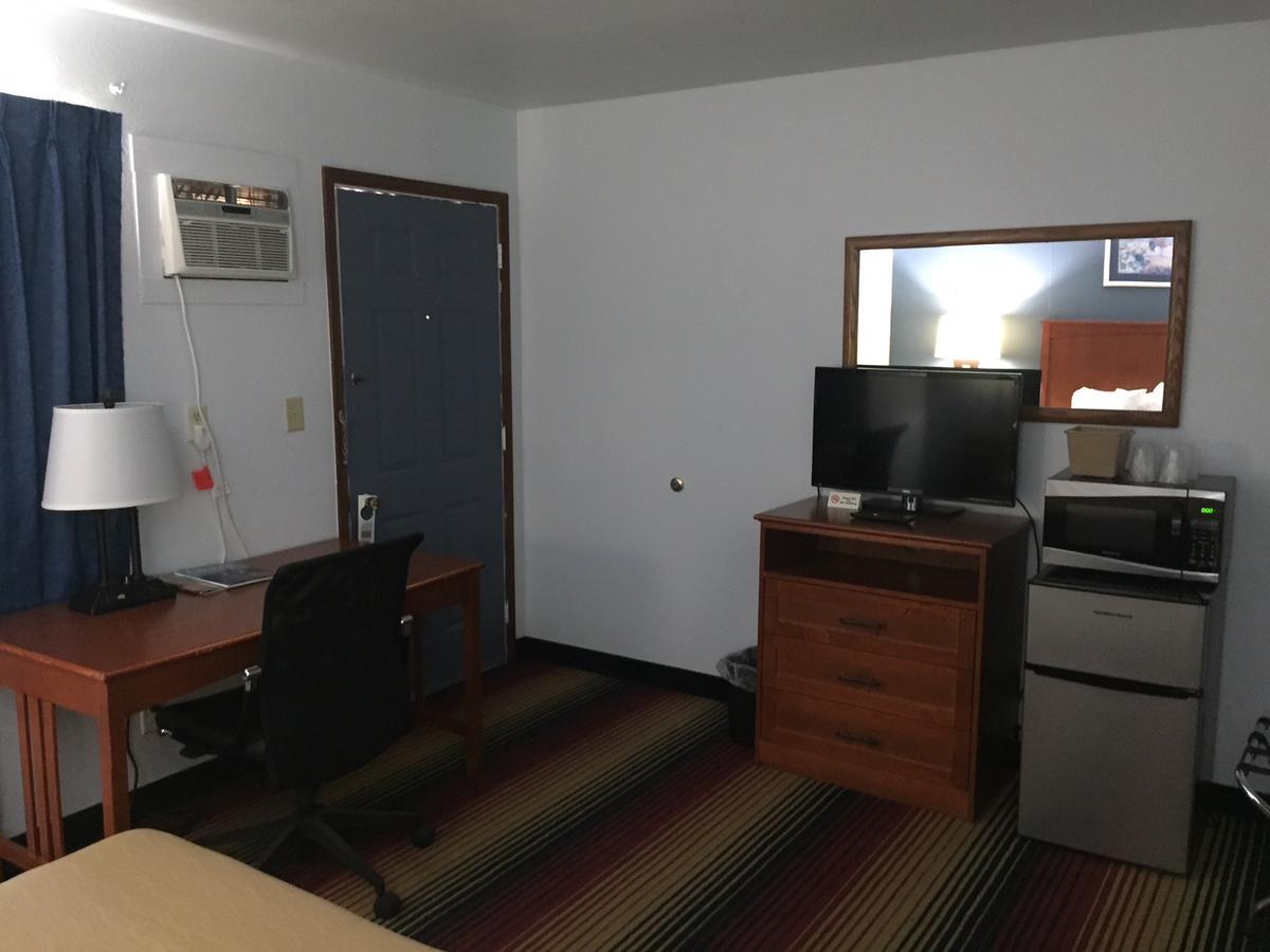 Travelodge By Wyndham Spirit Lake/Okoboji Ngoại thất bức ảnh