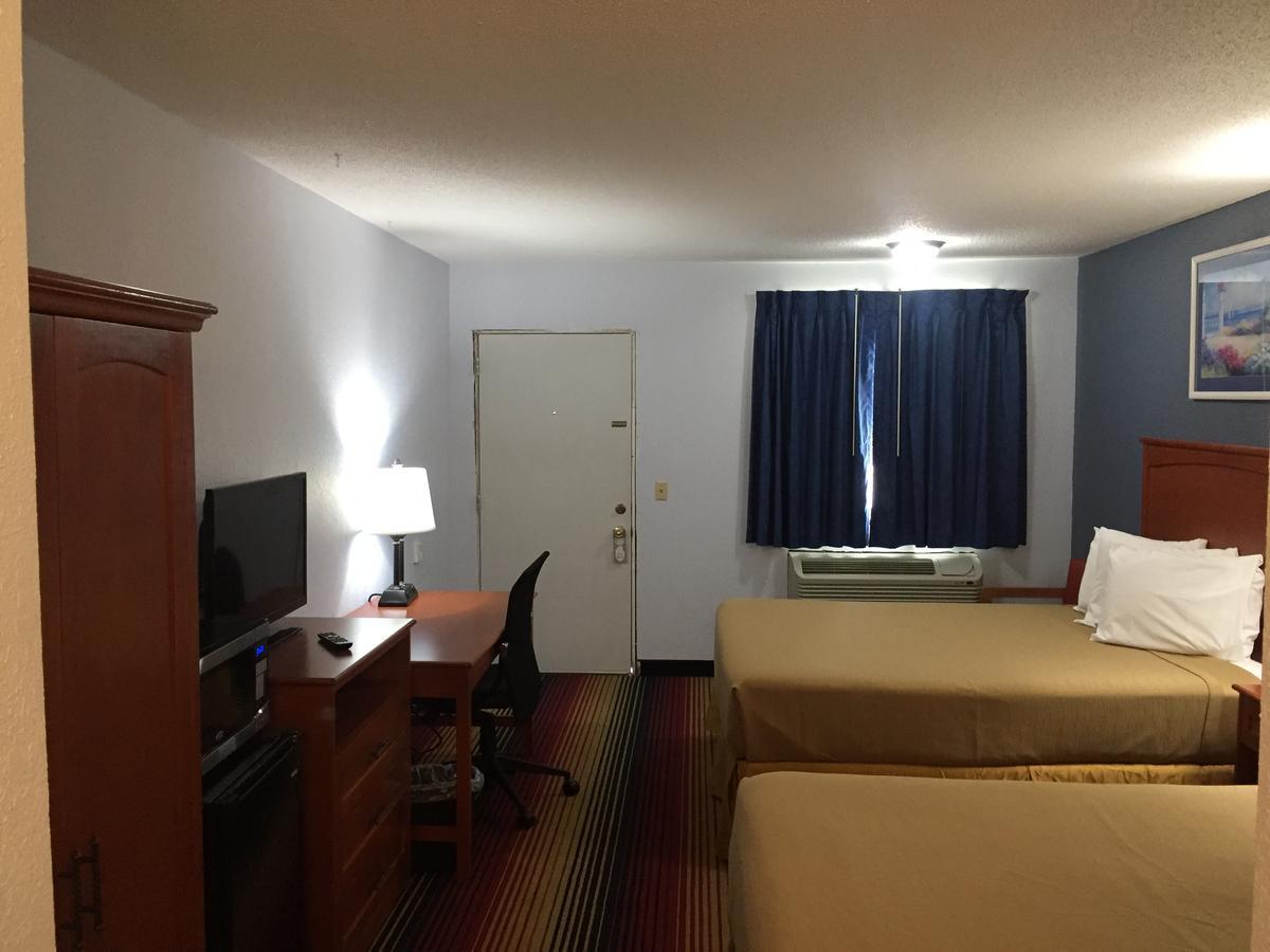 Travelodge By Wyndham Spirit Lake/Okoboji Ngoại thất bức ảnh